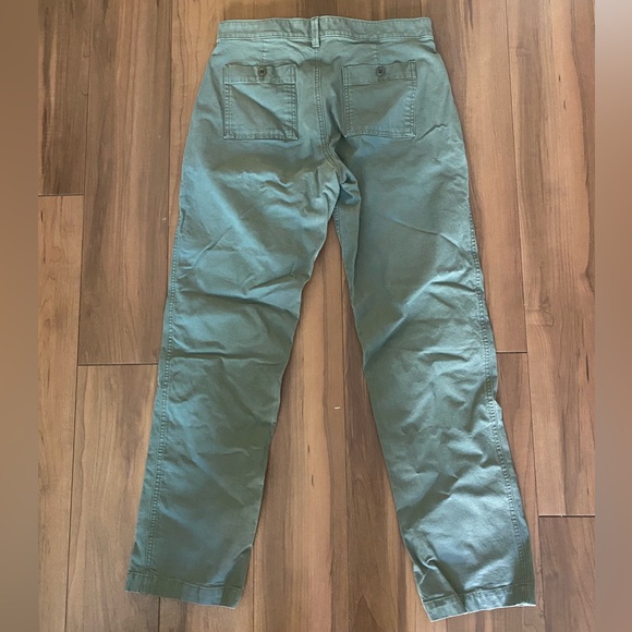 GAP straight leg women’s pant in size 29 - Picture 2 of 3